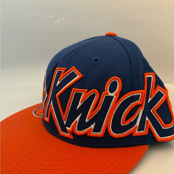 Knicks Snapback - Picture 2 of 4